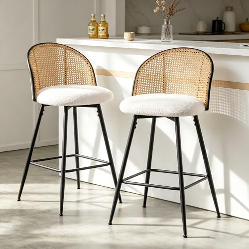 Vestibilità perfetta, comfort duraturo: la sedia girevole alta 65 cm è progettata per un'altezza standard (90-101 cm). La spaziosa seduta (39,1 cm di profondità x 47 cm di larghezza) è composta da un doppio strato di schiuma altamente elastica in grado di resistere alle deformazioni e mantiene la sua forma morbida e la sua forza di sostegno.