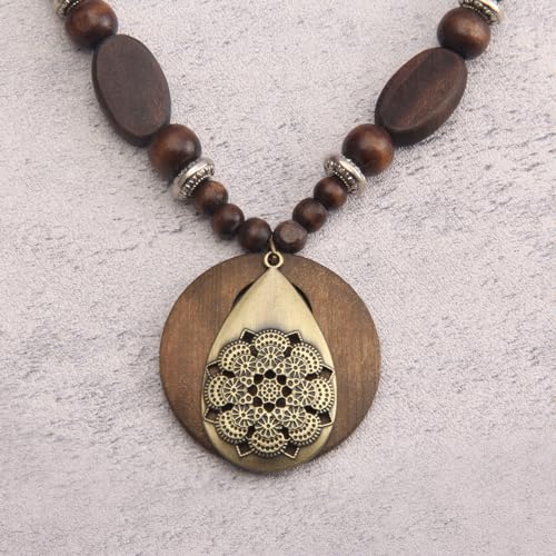 Collier noir fait main en cuir à offrir pour un style bohème unique - 2