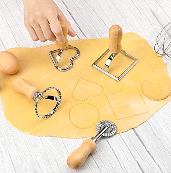 4pcs Ravioli Stamp Maker Cutter with Roller Wheel Wooden Handle and Fluted Edge For Ravioli, Pasta, Dumplings Lasagna, Pierogi