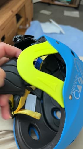 Gul Evo Watersport Watersporthelm voor kajakken Kitesurf Windsurf en rubberboot - Geel - Unisex - Lichtgewicht