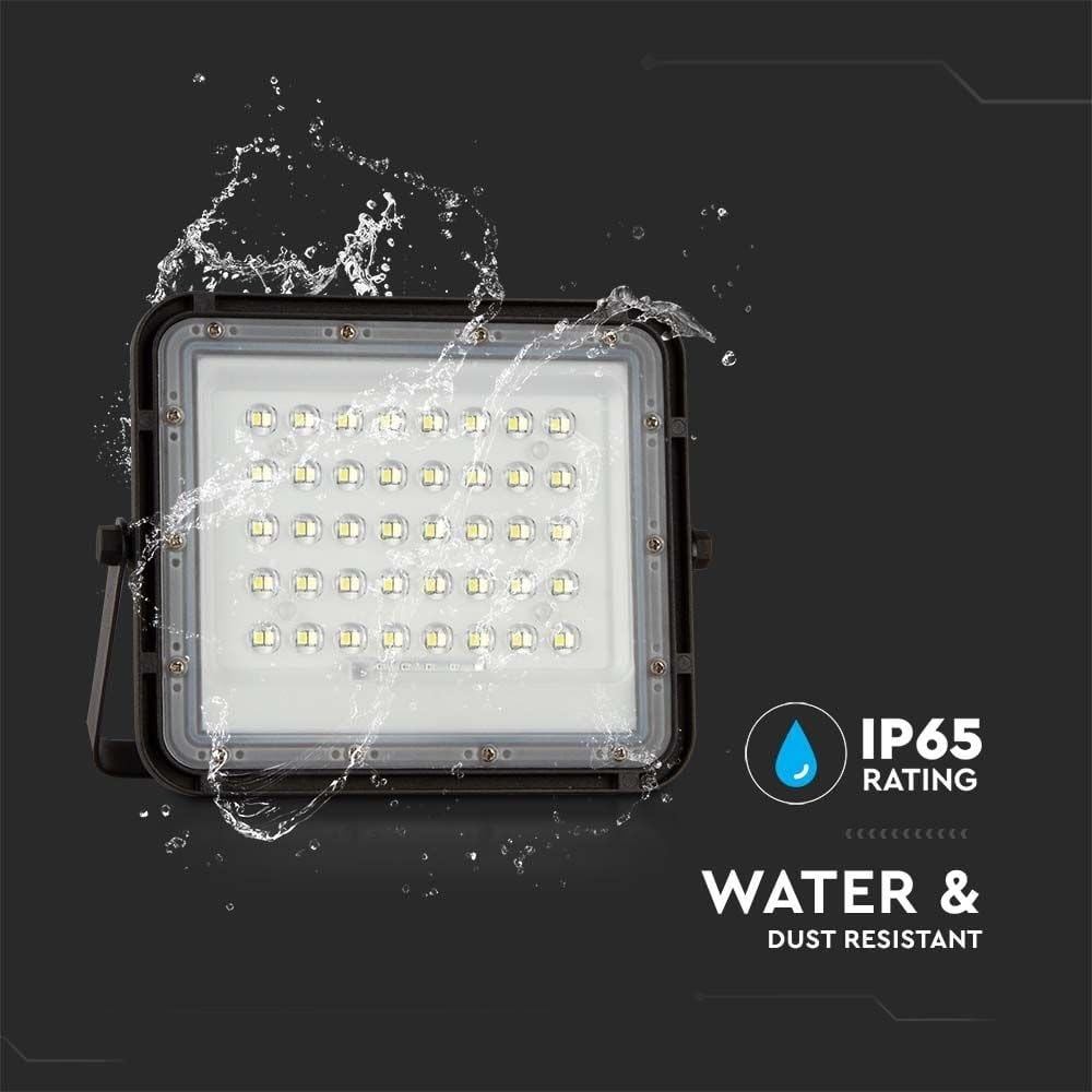 V-TAC Reflektor zewnętrzny LED z panelem słonecznym 10 W, czas pracy 12 godzin, chip Samsung IP65-800 lumenów, projektor LED z pilotem zdalnego sterowania i baterią do domu, ogrodu, garażu - zimne