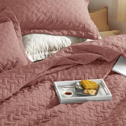 Image of Bedsure Quilts King Size - Lightweight Bedspreads King Size with Basket Weave Pattern, Soft Quilt Bedding Set, Grayish Pink Comforter Set Coverlet for All Seasons with 2 Pillow Shams (106 inch x 96 inch)
