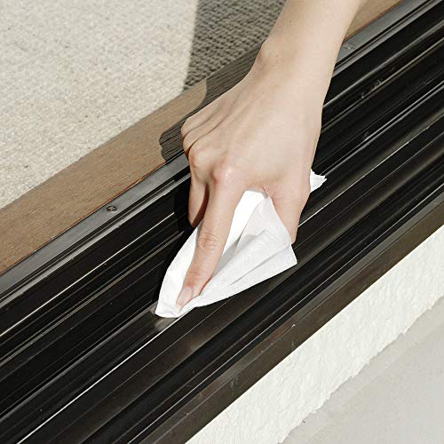 食品添加物レベルの重曹で作られたお掃除シートは手にも優しくて嬉しいです。網戸用に開発されたシートだから、網戸の汚れを効率的に落してくれます。サッシのの掃除もついでにでき便利ですね。