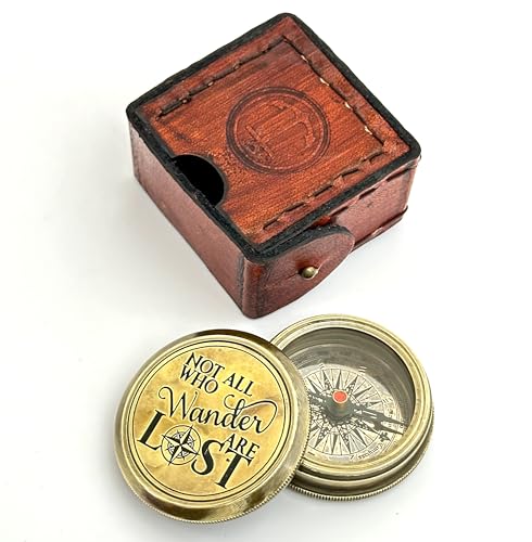 Brújula grabada vintage de latón con estuche de cuero miniatura 6