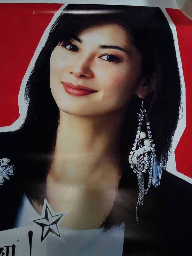 資生堂　伊東美咲　ポスター 73×51.5センチ 資生堂 伊東美咲 ポスター 73×51.5センチ - メルカリ