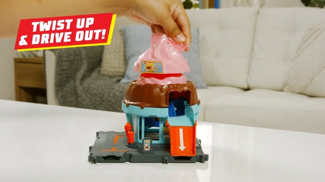 Circuit Hot Wheels City Course Glacée - Coffret Connectable Avec Voiture Incluse - Inspiré Netflix Let's Race