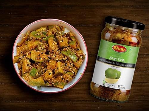 Shan Mango Pickle 10.58 oz (300g) - Tasty Brined Pickled in Oil - Rich Blends of Spices - Perfect Accompaniment to Everyday Meals - Suitable for Vegetarians - Airtight Pet Jar (Pack of 4)