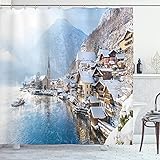 ABAKUHAUS Alpen Duschvorhang, Berg Stadt Winter-Szene, Stoffliches Gewebe Badezimmerdekorationsset mit Haken, 175 x 180 cm, Pale Azure Blau Tan