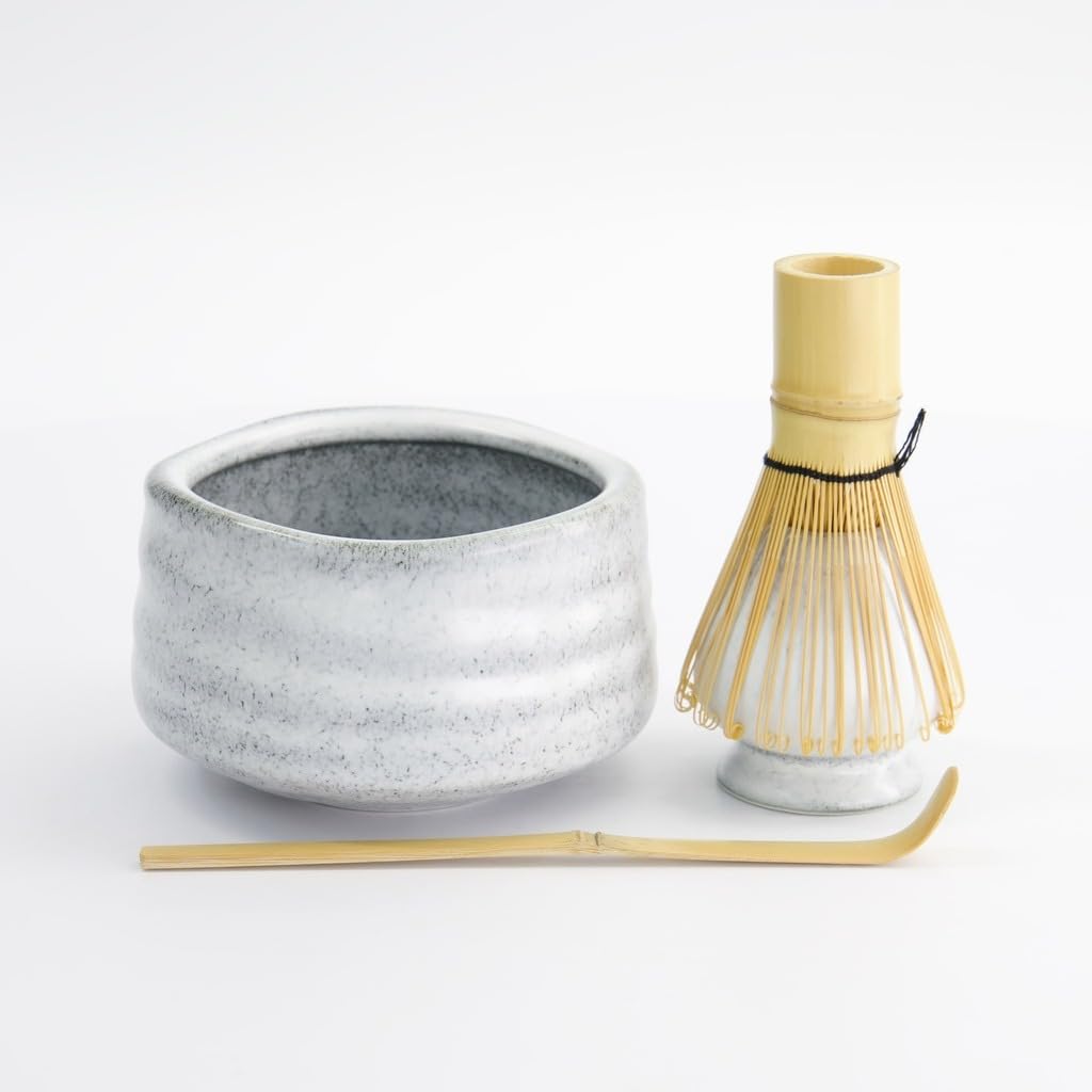 TOKYO design studio Lot de 4 pièces à matcha dans un emballage cadeau de qualité supérieure - Avec bol à matcha, fouet en bambou, cuillère en bambou et support pour fouet - Cérémonie traditionnelle du