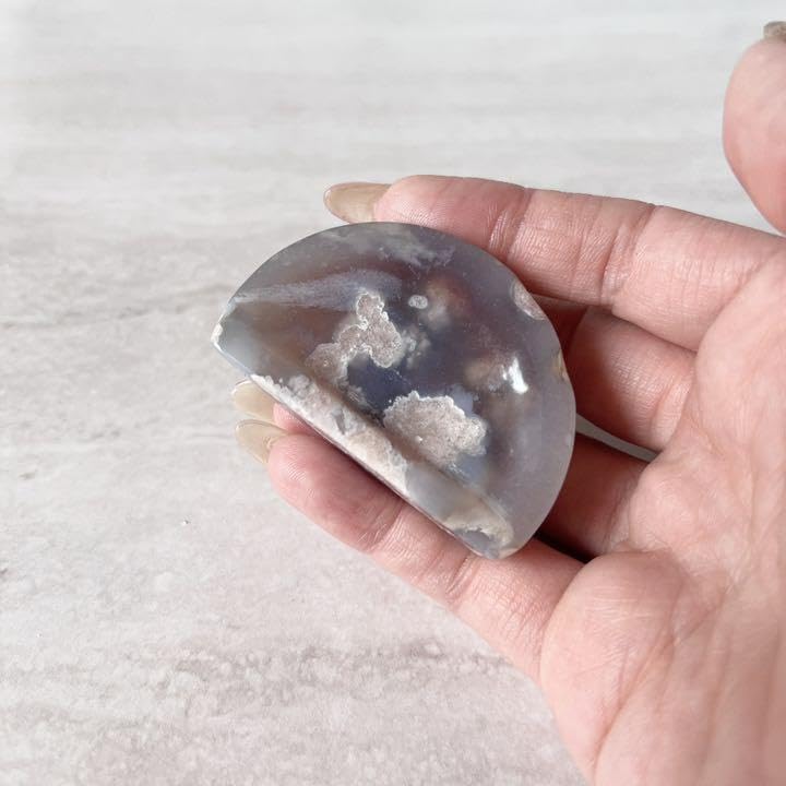 Amazon.co.jp: 桜瑪瑙 フラワーアゲート 月型 ムーンボウル ①