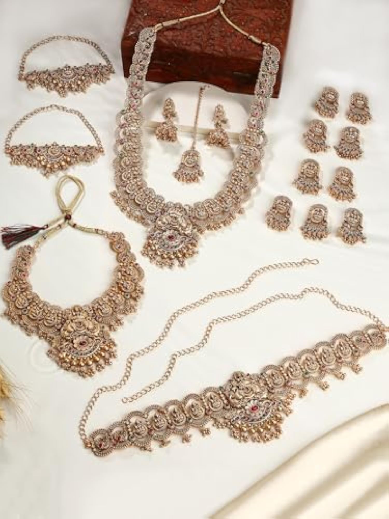 Royal Gold Plated Laxmi Mata Full Bridal Temple Jewellery Set