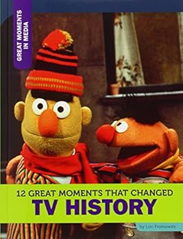 Paperback 12 Great Moments That Changed TV History Book