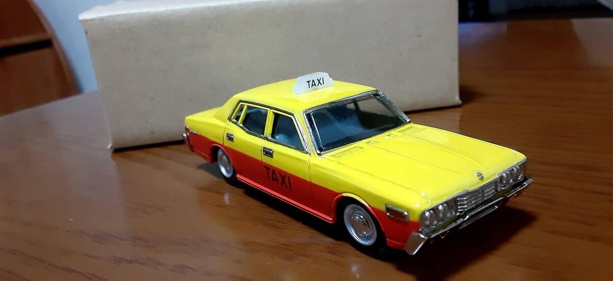 アンチモニー　コレクション　セドリック　330 タイプ　タクシー　1/43 Amazon.co.jp: アンチモニー コレクション セドリック タイプ
