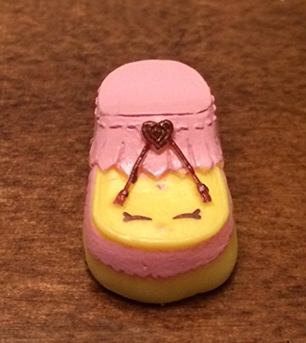 Shopkins Season 3 #3-038 Molly Moccasin (Ultra Rare)