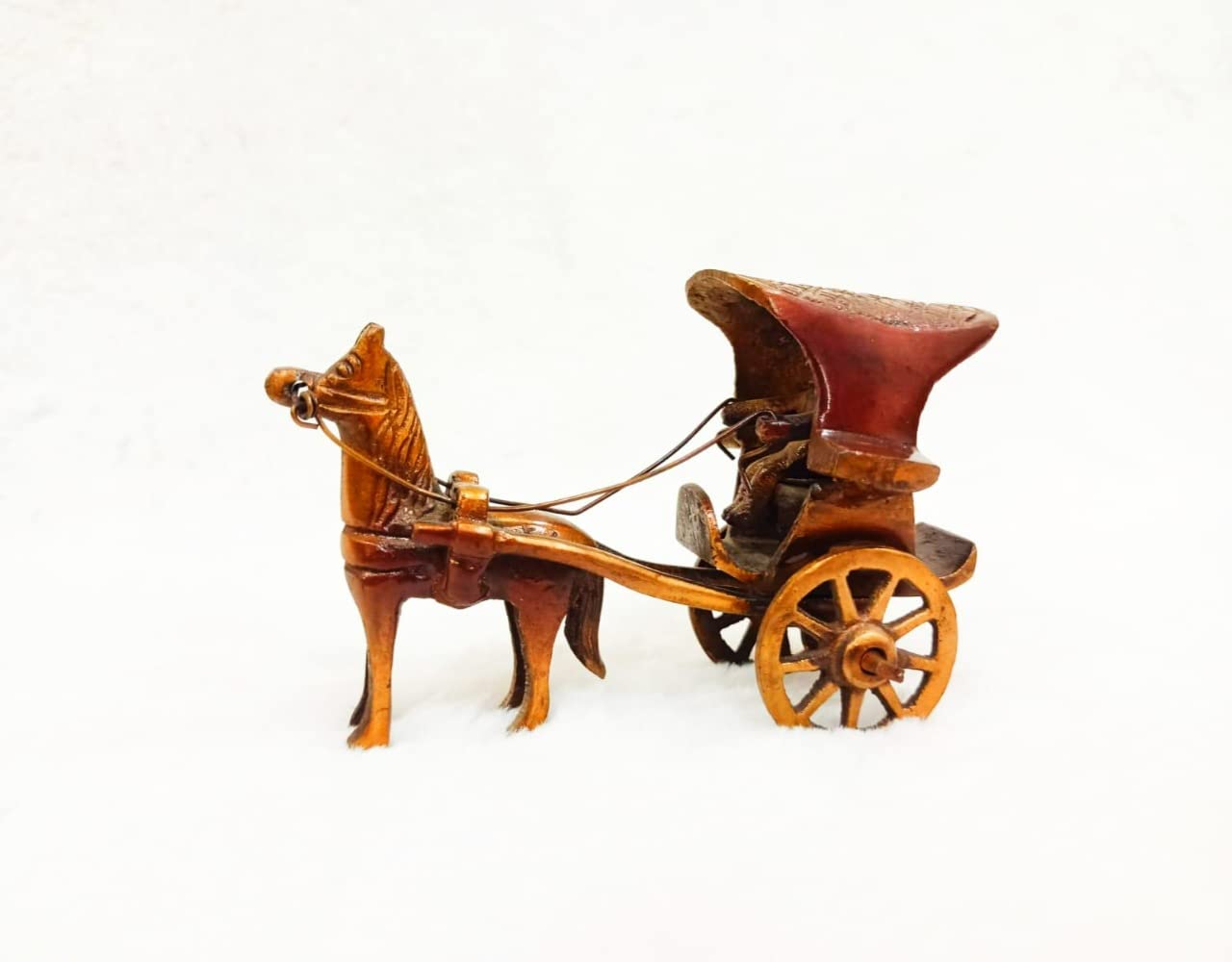 Statue vintage en laiton pour cheval pour sublimer votre decoration de table de salon