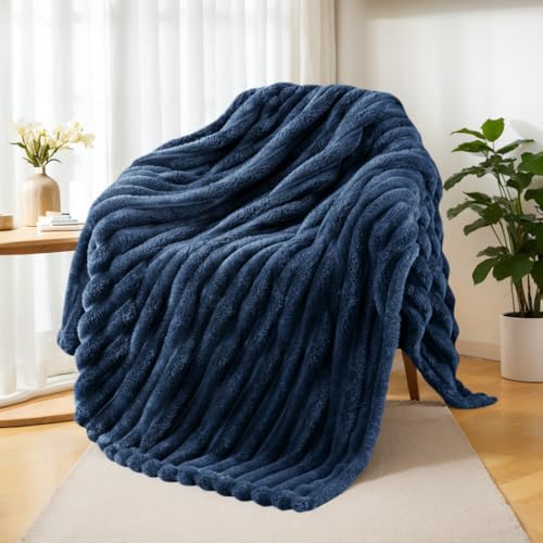 Exclusivo Mezcla Fleece Throw Blanket for Couch, Super Soft Striped