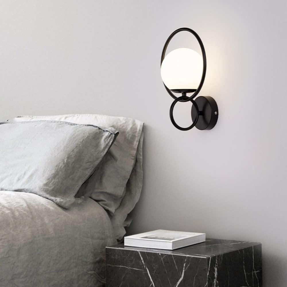 Nowoczesna lampa ścienna do wnętrz geometryczna szklana kula świetlna do wnętrz idealna do przedpokoju kuchni sypialnia stolik nocny E27