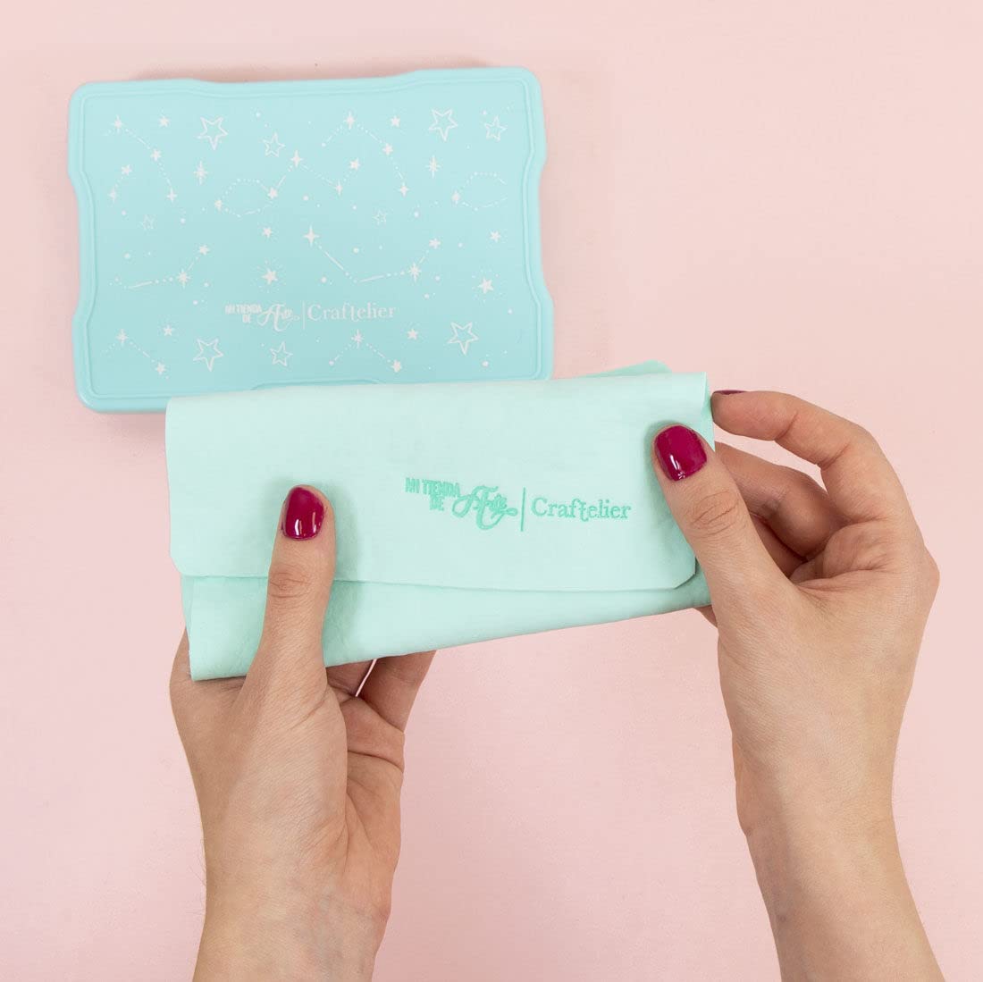 Craftelier - Stamp Cleaner Microfiber Cloth and Organiser Box to Keep Your Stamps in Perfect Condition, Blue, 20 Cm X 14.5 Cm - Image 2