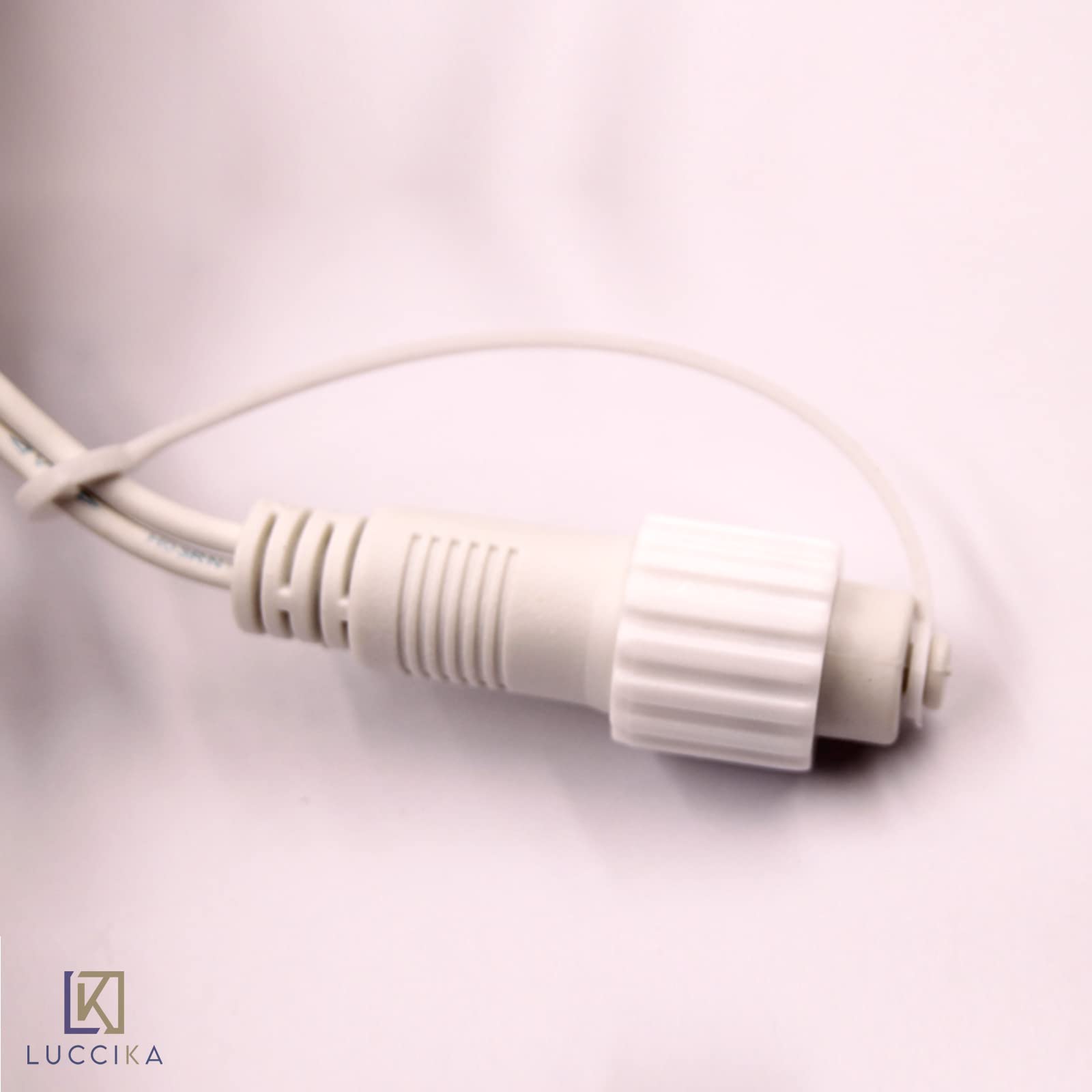 Luccika LED-Lichterkette für Weihnachten, professionell, MaxiLED, 8 mm, Flash, für Gärten, Geschäfte, Bars, Außenbereiche (Warmweiß mit Blitz, Eisweiß, 10 Meter – 100 LEDs Bullet)