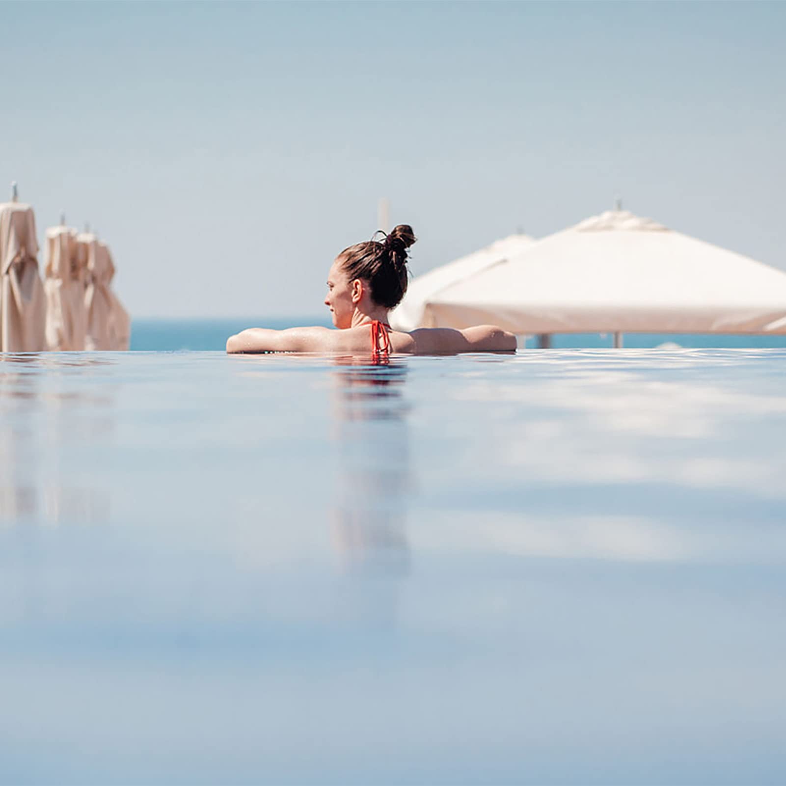 Barandillas para Piscinas, barandillas de Seguridad ergonómicas de Tres Curvas, Fabricadas en Acero Inoxidable 304, aptas para Piscinas empotradas.