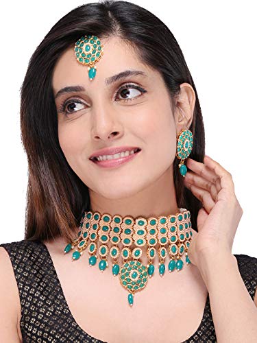 Plated Traditional Emerald Stones Pearl Choker Necklace Set with Drop Earrings