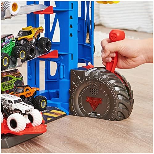 Monster Jam Storage Playset and Storage with Unique Grave Digger Monster Truck, Lights and Sounds, Children Toys for Boys and Ladies Ages 3 and up 6 51G0He3VTeL. AC