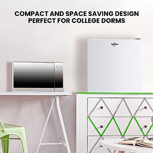 Total Chef Koolatron 1.7 Cu Ft Compact Fridge + 700W Microwave Combo: Includes White Flat Back Countertop Fridge/Freezer + Total Chef 0.7 Cu Ft Stainless Steel Touch Control Microwave thumb #2