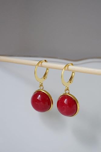 Miniatura 2 de Gold hoop red jade earrings, Red gemstone pendant huggie earrings, Lever back, Red stone hoop earrings, Red, Jade jewelry, Gift for women