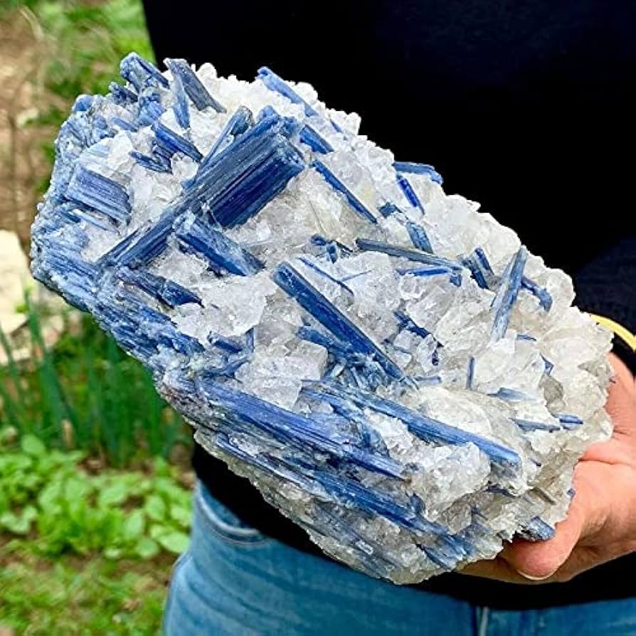 青色結晶の鉱石 青水晶鉱物原石標本結晶