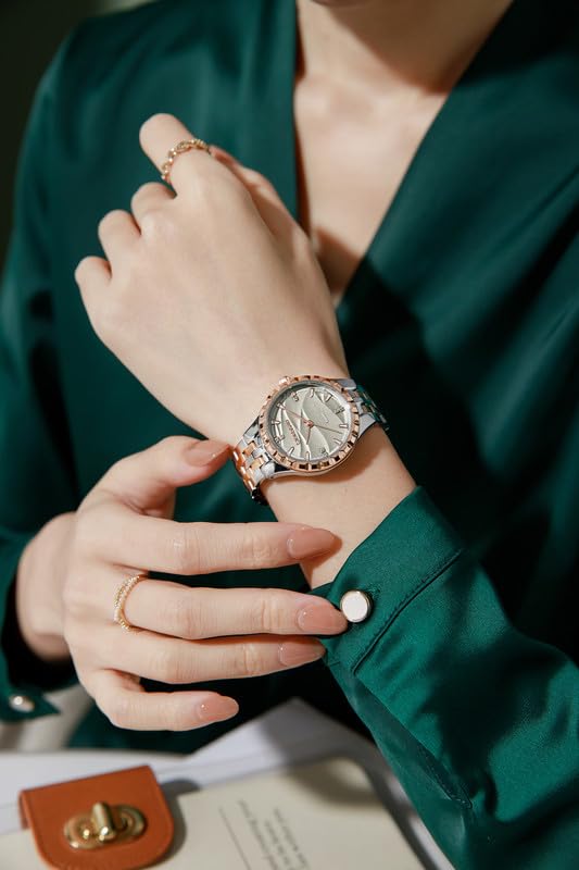 Image of Giordano Analog Quartz Watch for Women with Textured Round Dial, Luminous Hands and Markers, Stainless Steel Strap - GZ-60164