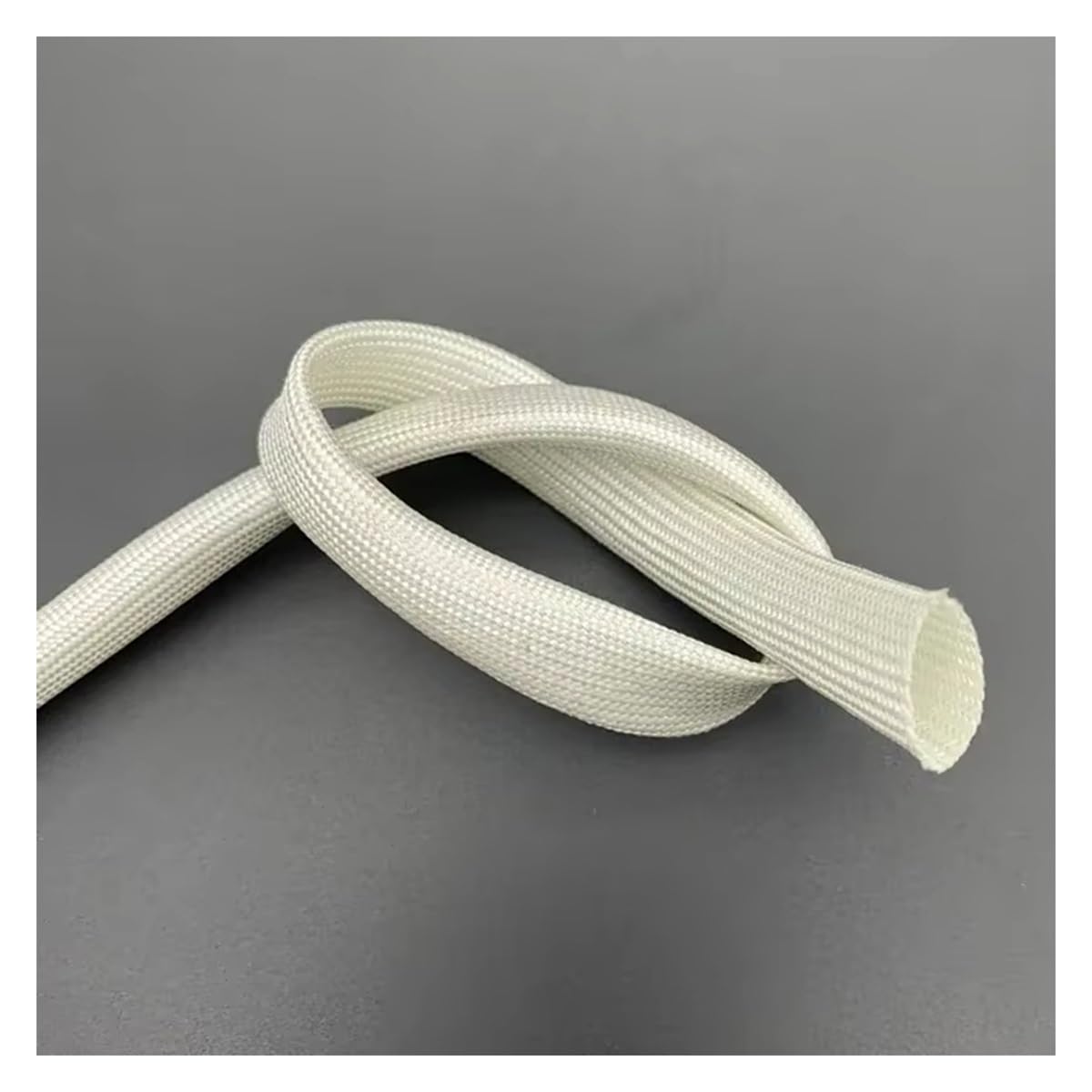 Manchon de rangement pour câbles Basics, Pleciony rękaw izolacyjny z włókna szklanego 5 metrów Średnica 14-30 mm Wysoka temperatura 600°C(Diameter 30mm)