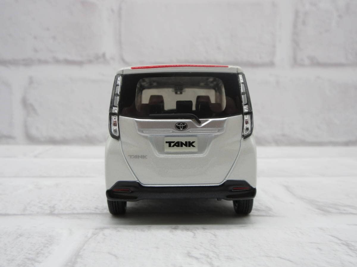 Amazon | ミニカー 1/30 トヨタ タンク TANK パールホワイト