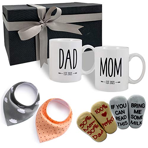 Accgz New Parents Pregnancy Gift Est 2022 - New Mommy and Daddy Est 2022 11 oz Mug Heart Expecting Mother to be - Baby Shower Gender Reveal