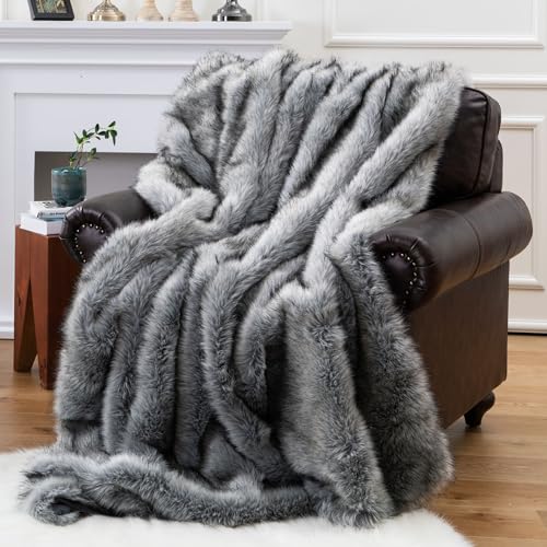 BATTILO HOME Faux Fur Throw Blanket Grey 125x150cm Luxury Fuzzy Warm Cozy Fluffy Fur Blanket for Bed, Sofa, Couch Home Decor