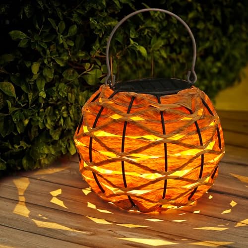 ZWOOS Lanterna Solare Esterni, Luci Solare Rattan, Stile Bohémien, Sospesa/in Piedi, Lampade Solari per Balcone, Terrazza, Giardino Decorazione