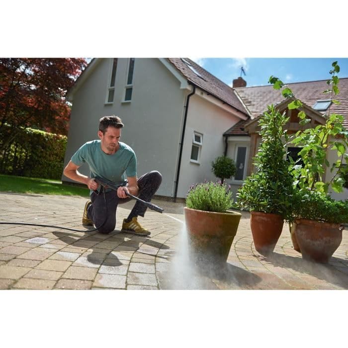 Bosch UniversalAquatak 130 yüksek basınçlı temizleyici (3'ü 1 arada başlık, köpük başlığı, şeffaf su filtresi, 6 m hortum, 5 m kablo, 1700 Watt, basınç: 130 bar, maks. Basma miktarı: 380 l/sa)