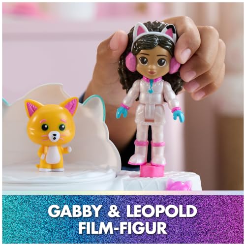 DREAMWORKS GABBY'S DOLLHOUSE: DER FILM - Zuckerguss-Gebirge Spielset, 12-teiliges Spielset mit Gabby Figur, Leopold & Puppenhaus-Zubehör… – Ansicht 3