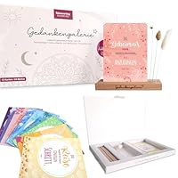 Gedankengalerie – Achtsamkeits-Set mit 12/24 Affirmationskarten & Trockenblumen | Edler Holzaufsteller aus Eiche – Handgemacht in Deutschland – Frauen Geschenk & Deko für Frauen