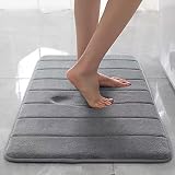 【Diseño Inferior, Resistente y Duradero】 El diseño del borde se adopta alrededor de la alfombra de baño, la línea es ordenada, el borde no es fácil de deformar, no se desgoma, no se esponja, no se cae y no se deforma. El felpudo está engrosado a 1,2 cm y el pie se siente cómodo.