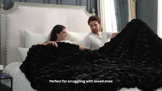 Amazon.com: Cozy Bliss Faux Fur Throw Blanket for Couch, Fuzzy