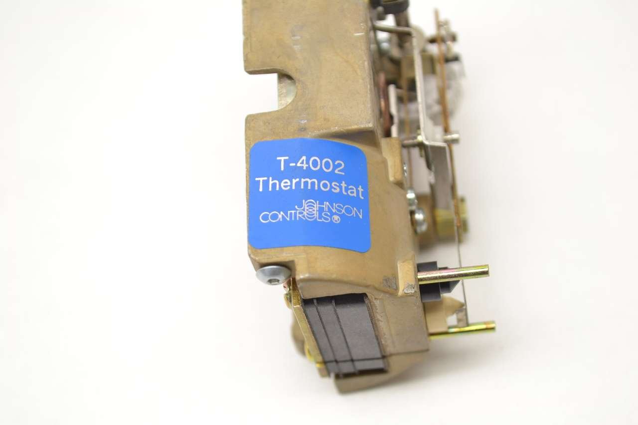 Johnson Controls T-4002-203 Single Temperature High Volume Output Thermostat, Direct Acting, Vertical Mounting