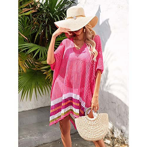 Bikinis de bloque de color complementados con vestido de playa calado 7