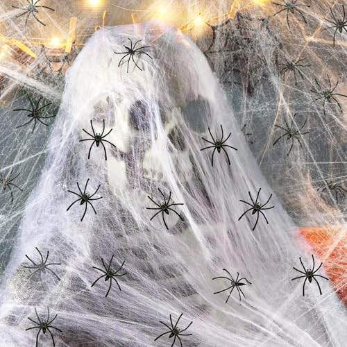 Spetsbst Halloween Deko Outdoor 300g Spinnennetze Halloween Deko mit 100 Künstlichen Spinnen 1500 Sqft Superdehnbare für Drinnen/Außen Karneval Party Häuser Garten Spukhaus Fenster Kamin