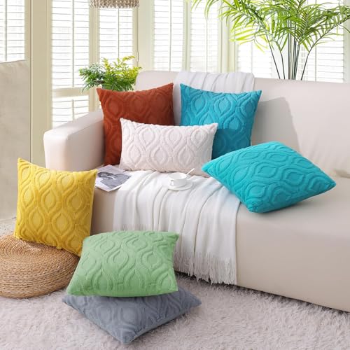 Decoruhome TM-01 Christmas Decorative Throw Pillow Covers 18X18, Soft Plush Faux Wool Couch Pillow Covers thumb #5