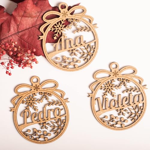 Bolas de Navidad Personalizada - Bolas de Navidad Personalizada con Nombre de Madera - Decoración navideña - Esfera grabada en Madera de máxima Calidad con Cuerda incluida. (Lazo)