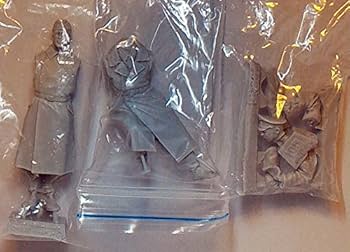 Amazon.co.jp: WWⅡ ドイツ軍 将軍と運転手 フィギュア2体 [S-3005