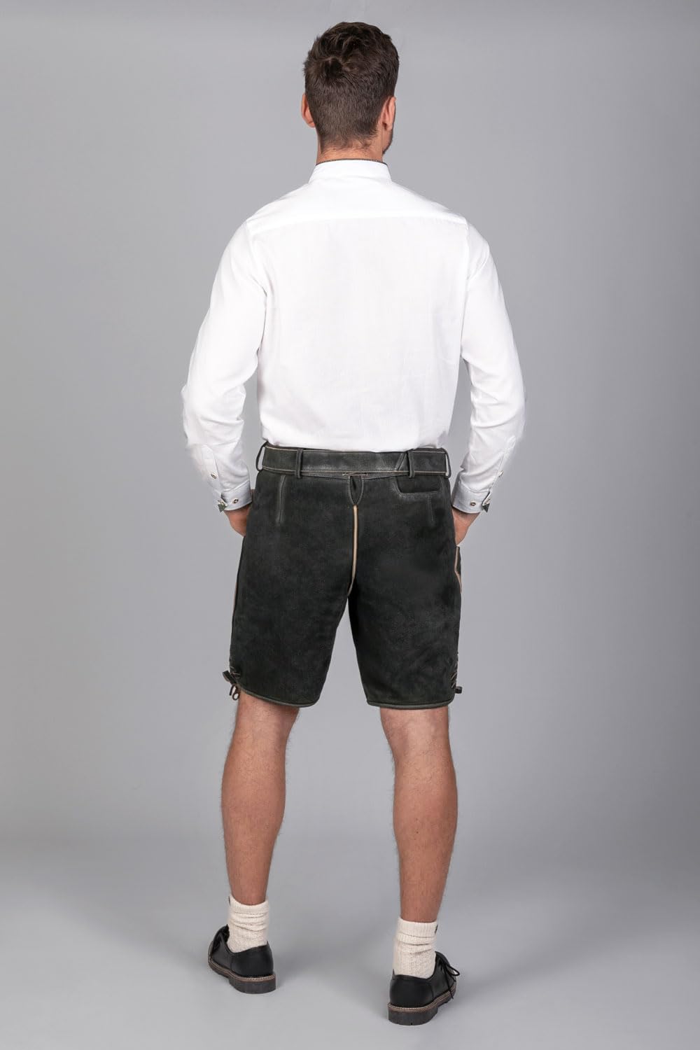Edelnice Trachtenmode Kurze Wildbock Lederhose Friedl dunkel mit gruener Stickerei