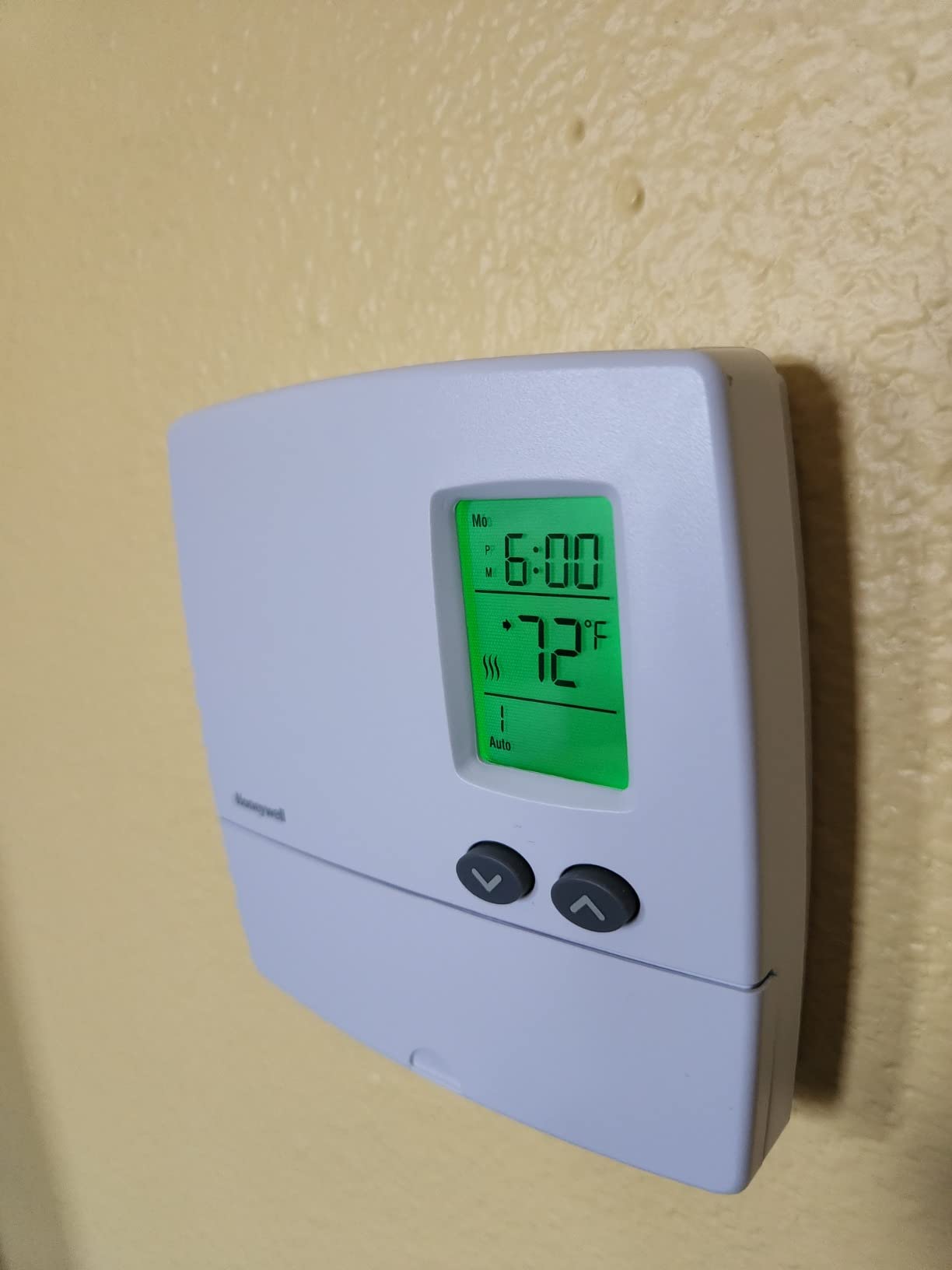 6/mo Finance Honeywell Home YRLV4300A1014/E2 Programmable Electric