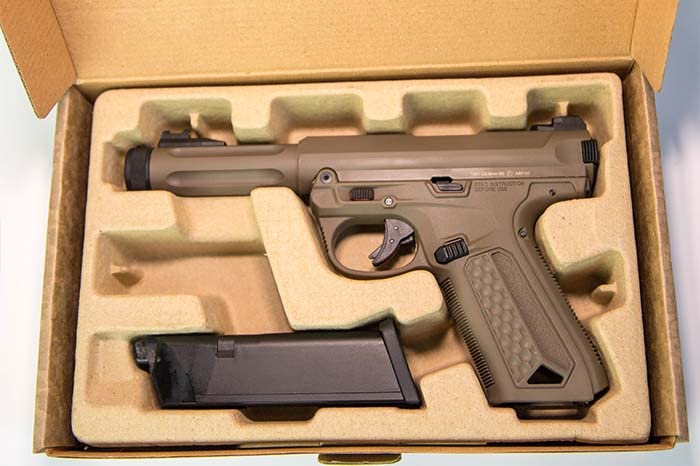 Pistola Airsoft GBB AAP-01 Assassin Action Army Color Tan réplica Escala 1:1 Potencia 1 Julio 6 mm. Semi y Auto