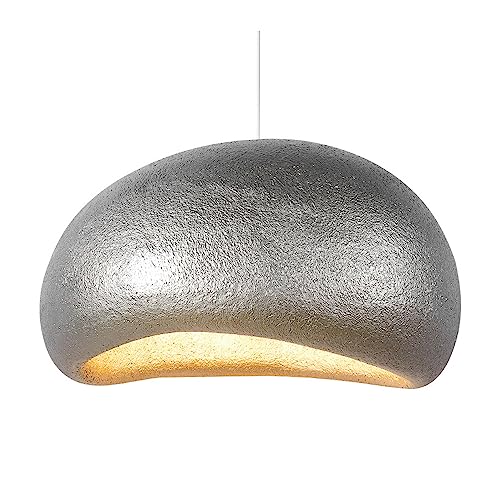 Suspension luminaires en résine brillante pour sublimer un salon sombre